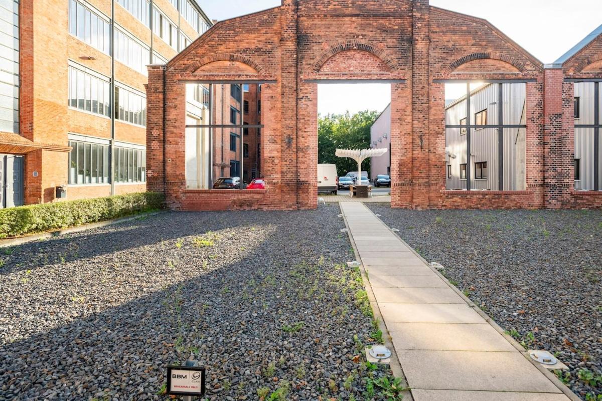Loft & Artist In An Industrial Creative Hub Appartement