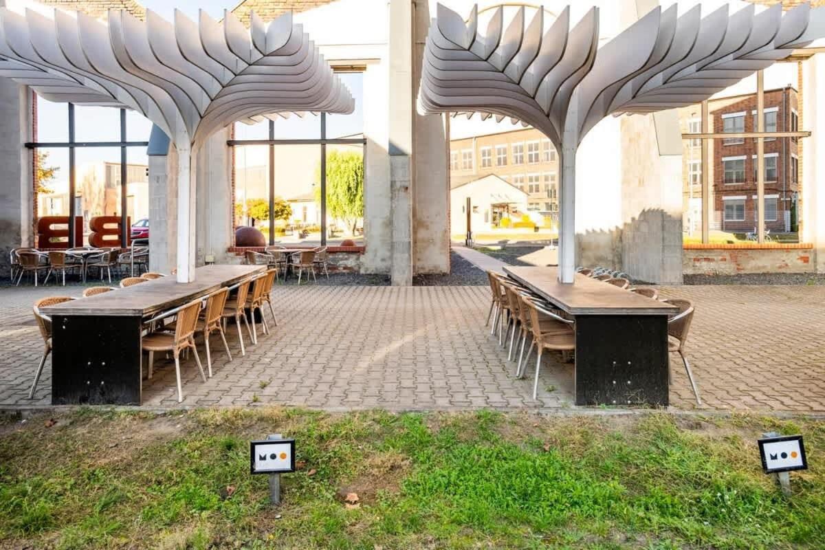 Loft & Artist In An Industrial Creative Hub